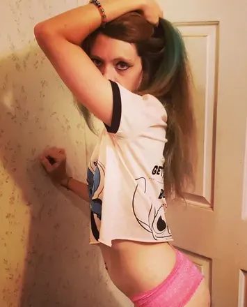 OnlyFans cuenta crimsonkitten354 avatar 1