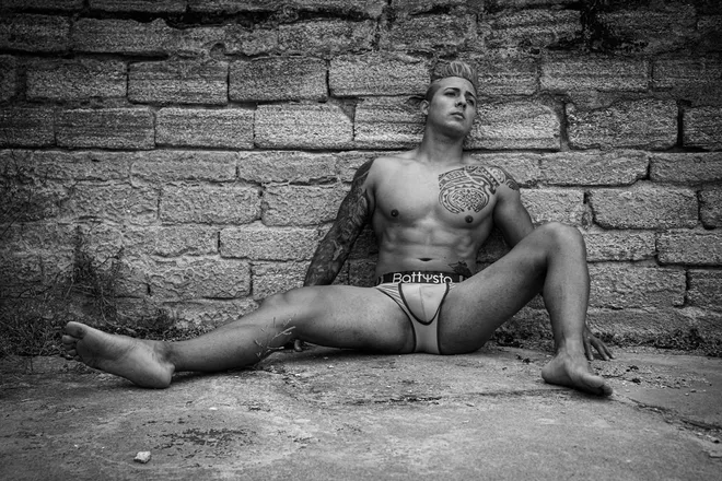 OnlyFans cuenta apolostrep header 2