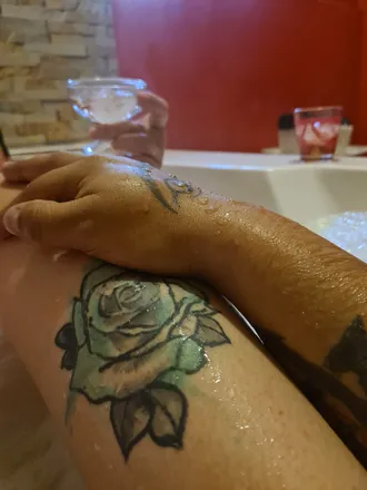 OnlyFans cuenta frutty32 header 2
