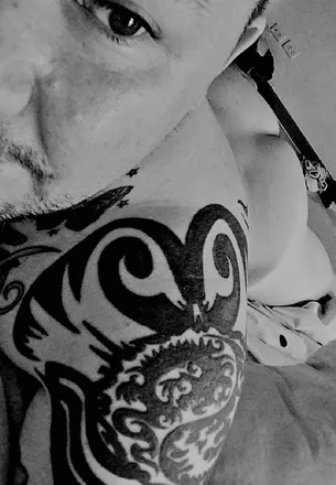 OnlyFans cuenta screwedandtattoo header 2