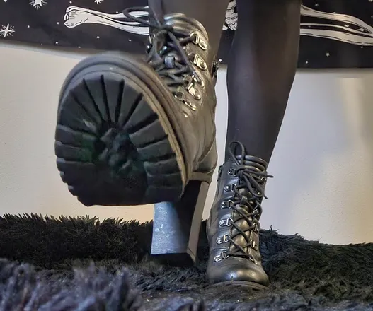 OnlyFans cuenta queenlilith167 header 2