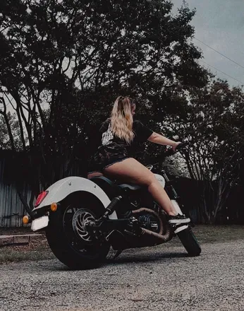 OnlyFans cuenta lana_strokes header 2