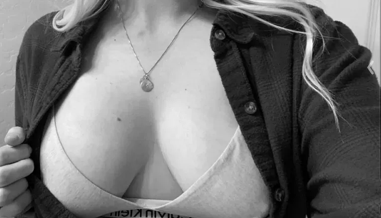 OnlyFans account  danielle3 header 2