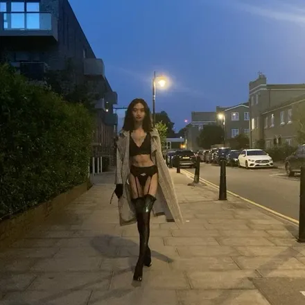 OnlyFans account  weiismeee header 2