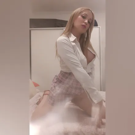 OnlyFans account  blond3girl header 2