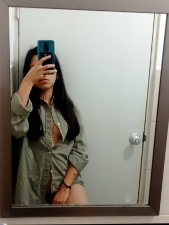OnlyFans cuenta just_mia avatar 1