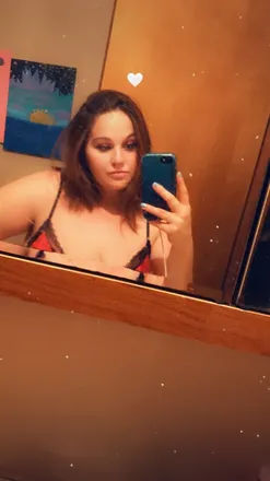 OnlyFans account  libbyrenaud header 2