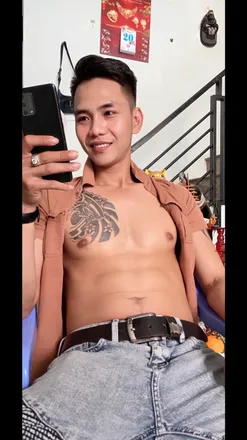 OnlyFans account  tkbghoanang header 2