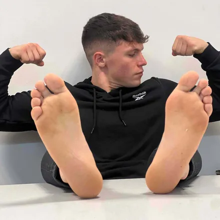 OnlyFans cuenta male.feet2022 header 2