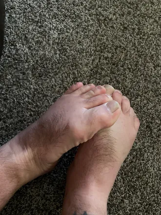 OnlyFans cuenta fuzzykinkyfeet header 2