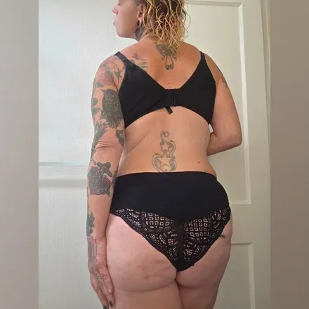 OnlyFans cuenta m1ssm00re header 2