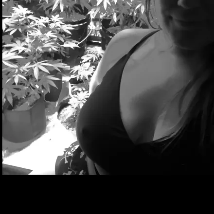 OnlyFans cuenta growingsexy420 header 2