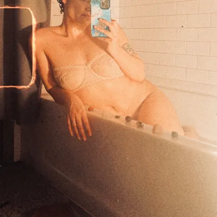OnlyFans cuenta yella.goddess header 2