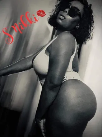 OnlyFans cuenta afterhourswithnikki avatar 1