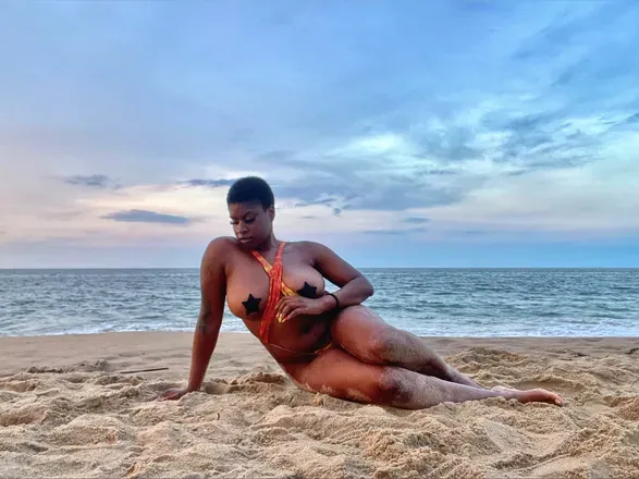 OnlyFans cuenta tynaanjelee header 2