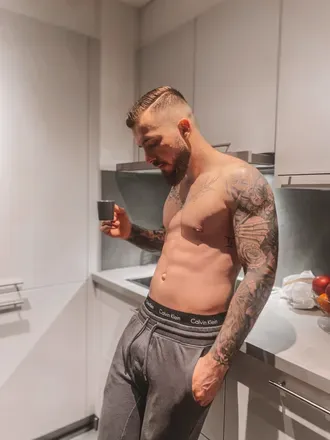 OnlyFans account  tattooboyswiss avatar 1