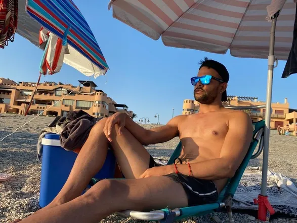 OnlyFans cuenta alex_cubababy94 header 2