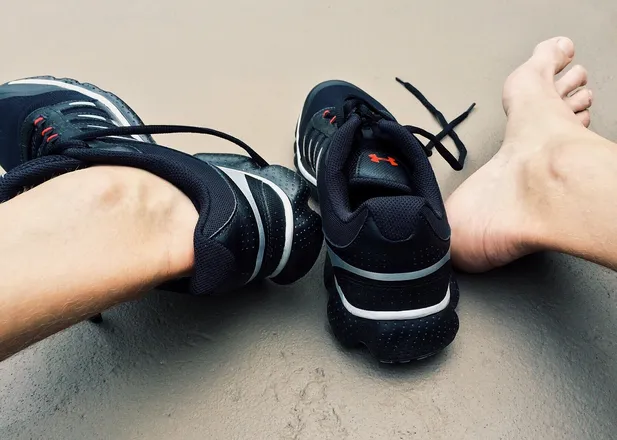 OnlyFans cuenta myrunnerfeet header 2