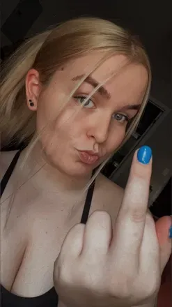 OnlyFans account  payqueenvic avatar 1