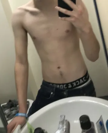 OnlyFans cuenta rilsswnny10 header 2