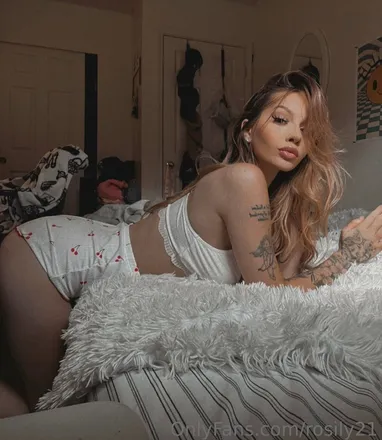 OnlyFans account  rosily21 header 2