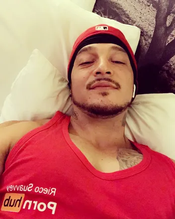 OnlyFans cuenta riecosuavvey header 2