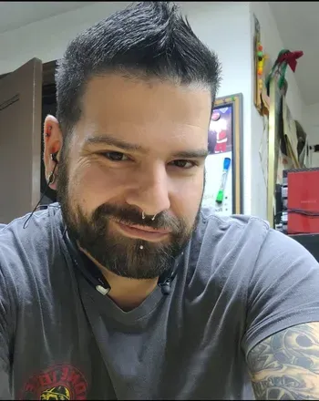 OnlyFans cuenta piercedcock617 avatar 1