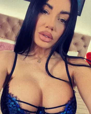 OnlyFans account  laybyeeww avatar 1