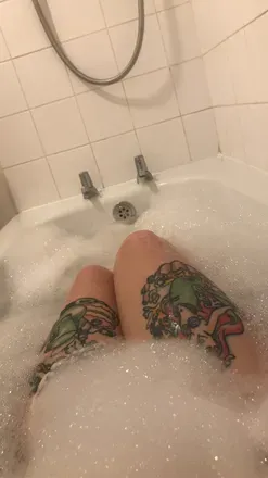 OnlyFans cuenta curvymermaid69 header 2