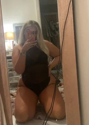 OnlyFans cuenta raicheal93 header 2