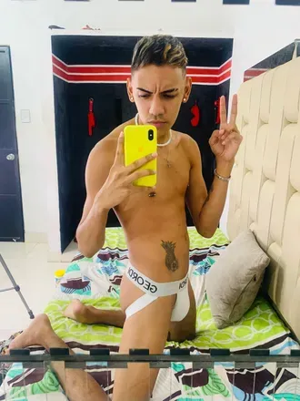 OnlyFans account  tmvv2 avatar 1