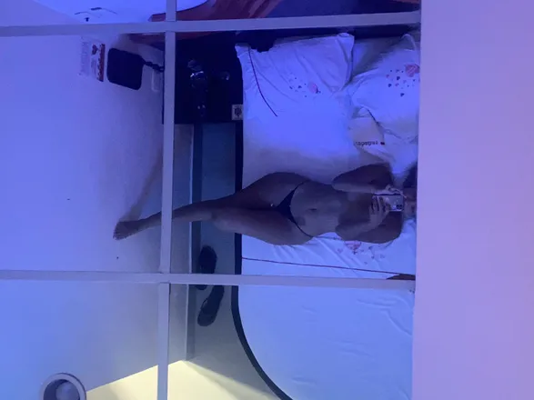 OnlyFans cuenta valentinag0mez211 header 2
