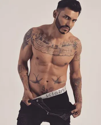 OnlyFans account  u123786177 avatar 1