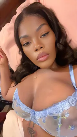 OnlyFans cuenta tarrionbelle header 2