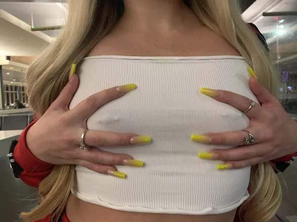OnlyFans cuenta blonde-violet header 2