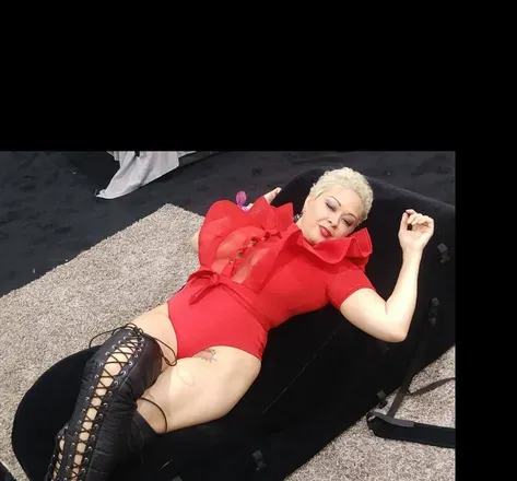 OnlyFans cuenta handjobgenie2.0 header 2