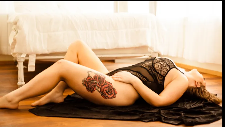 OnlyFans cuenta bigtatawhit header 2