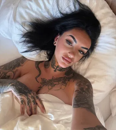 OnlyFans account  leonieflessers avatar 1