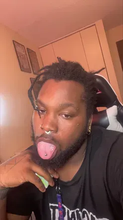 OnlyFans account  luck_yjay avatar 1