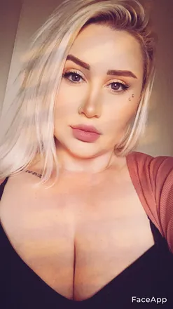 OnlyFans cuenta caitsmassie header 2