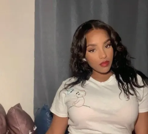 OnlyFans cuenta myyanigallery header 2