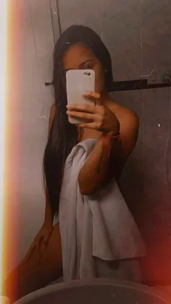 OnlyFans cuenta valien_r header 2