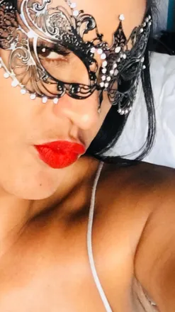 OnlyFans cuenta karmkrislee header 2