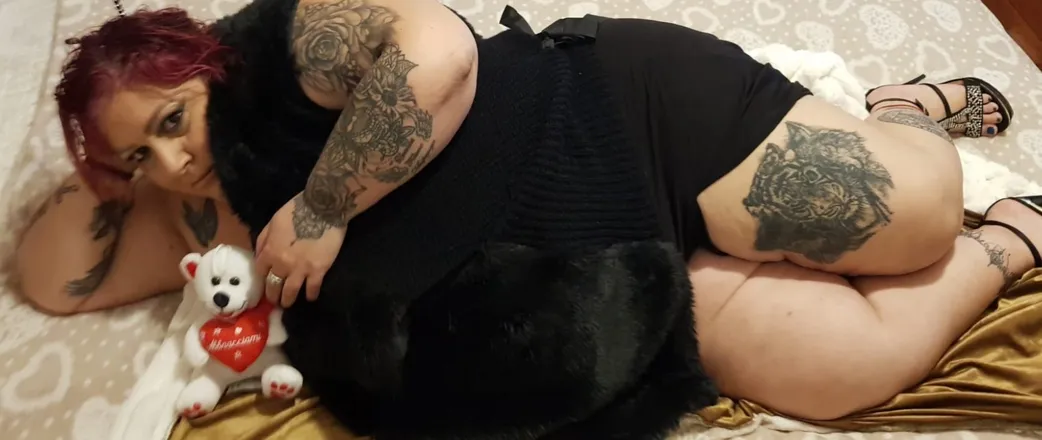 OnlyFans cuenta nemesis_scarlett header 2