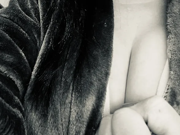 OnlyFans account  schweatmama header 2
