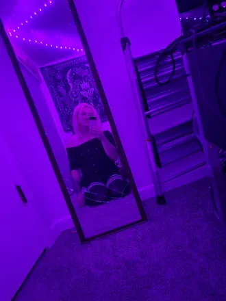 OnlyFans cuenta your-favorite-fem avatar 1