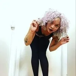 OnlyFans account  delirium_doll avatar 1