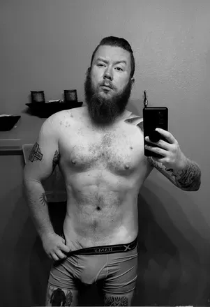 OnlyFans cuenta theredlove avatar 1