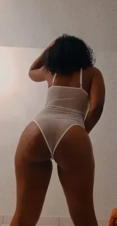 OnlyFans cuenta bigbootytaina avatar 1