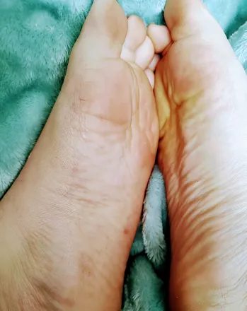 OnlyFans cuenta freyjathefeetgirl header 2